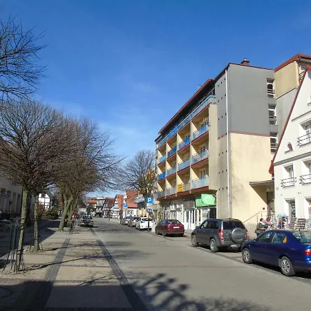 W Centrum アパート ウストカ